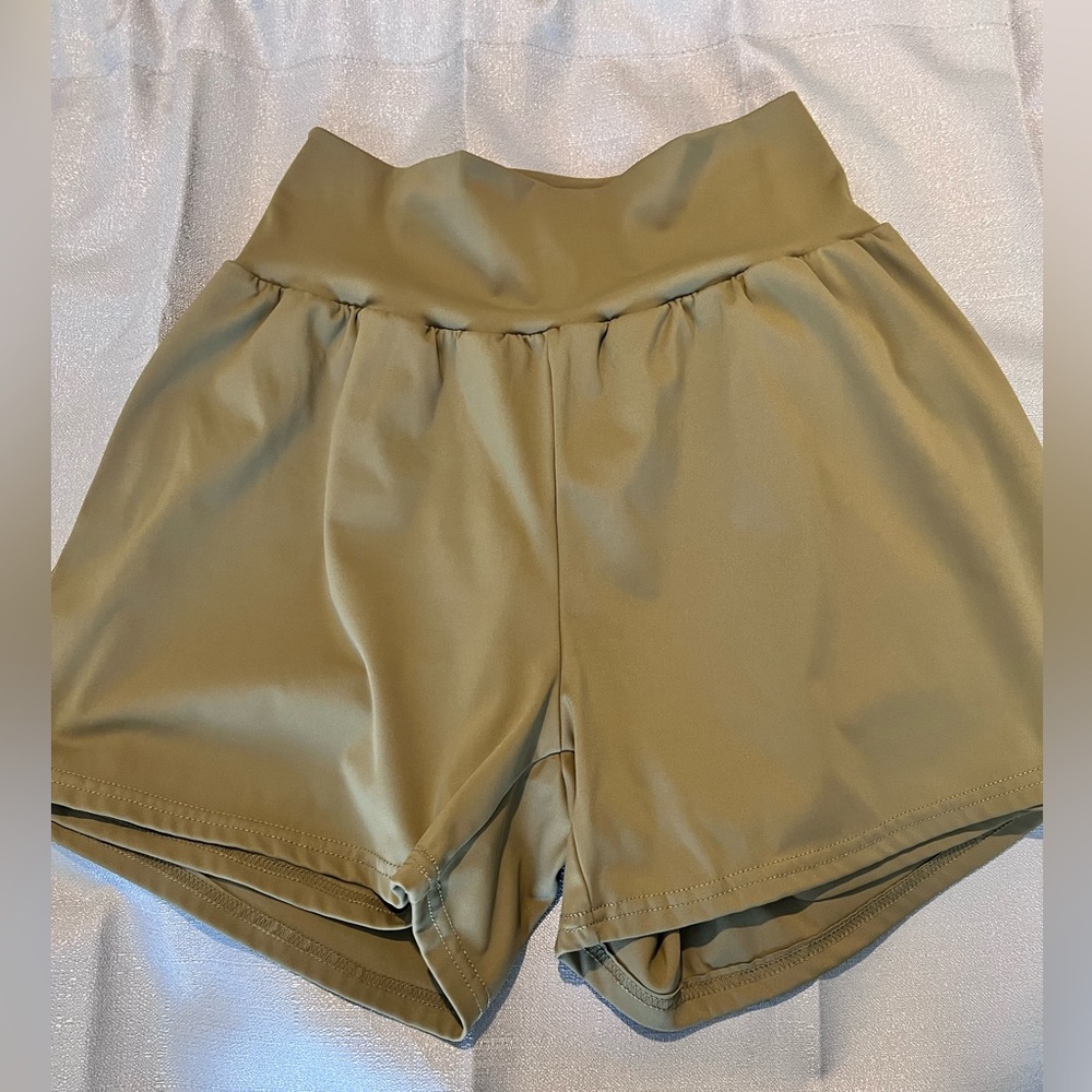 Women's Tan High-Waisted Shorts